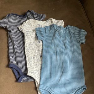 3 short sleeve shirts